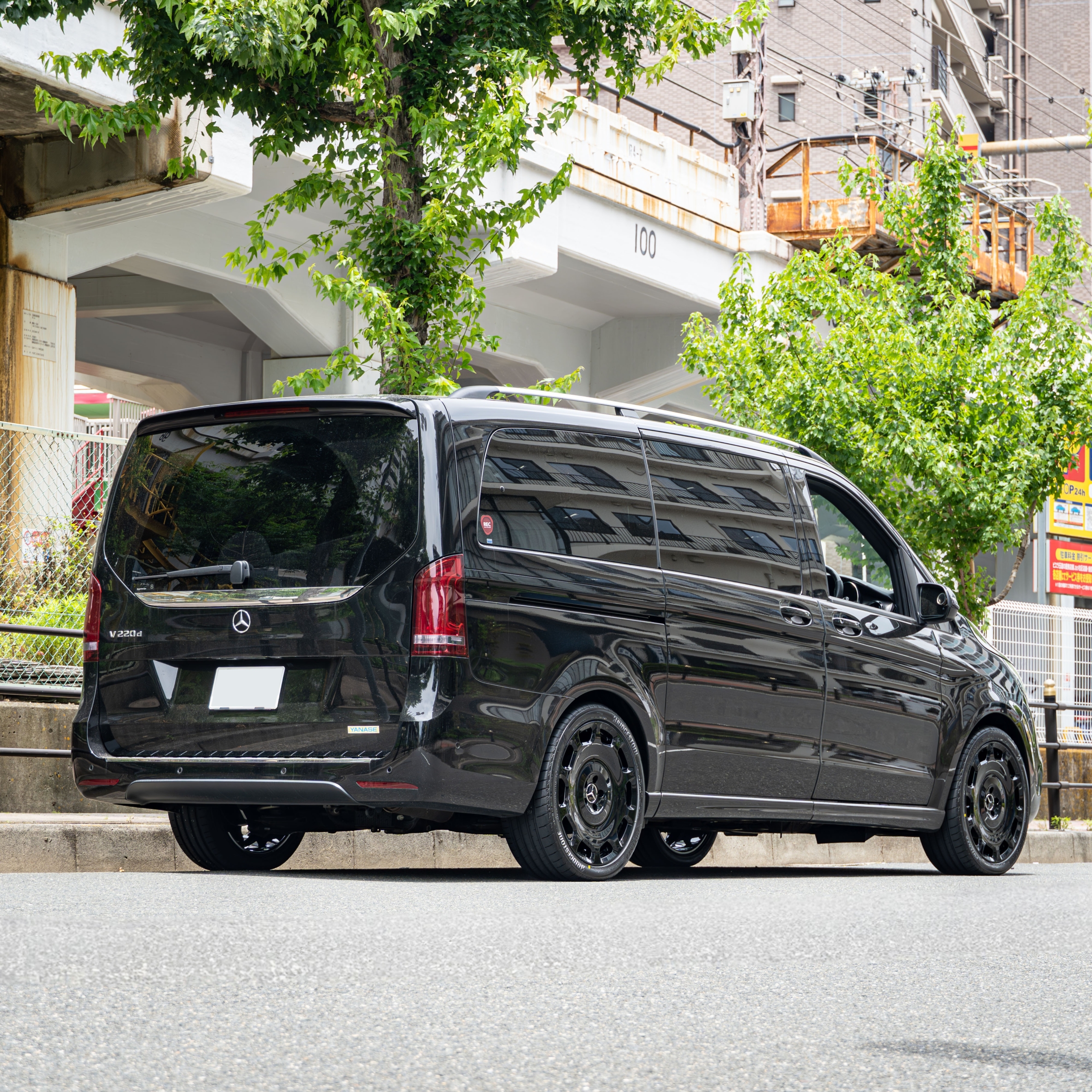 W447 V220d×BC Forged ホイール！！　ボンド大阪