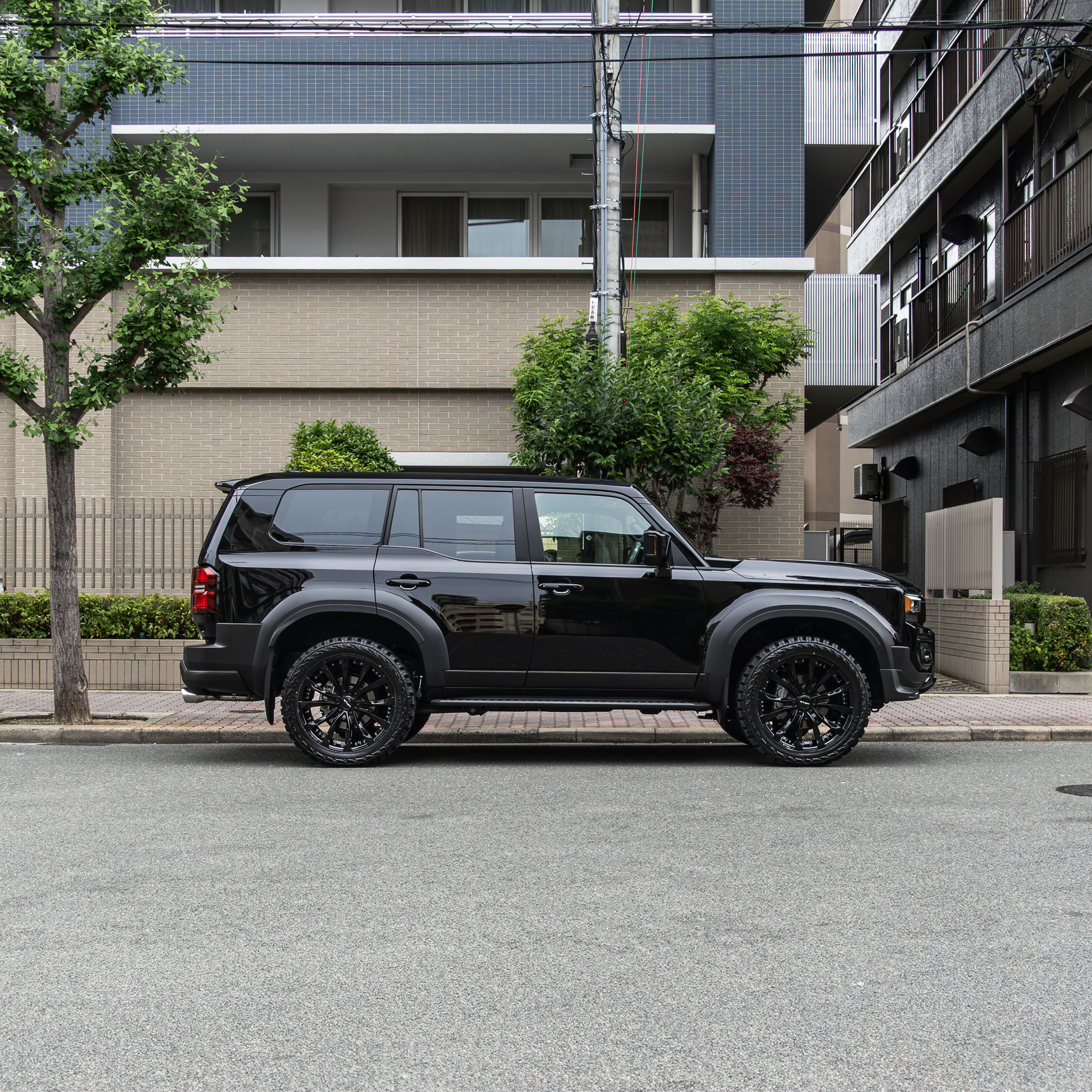 LandCruiser250 DOUBLE EIGHT