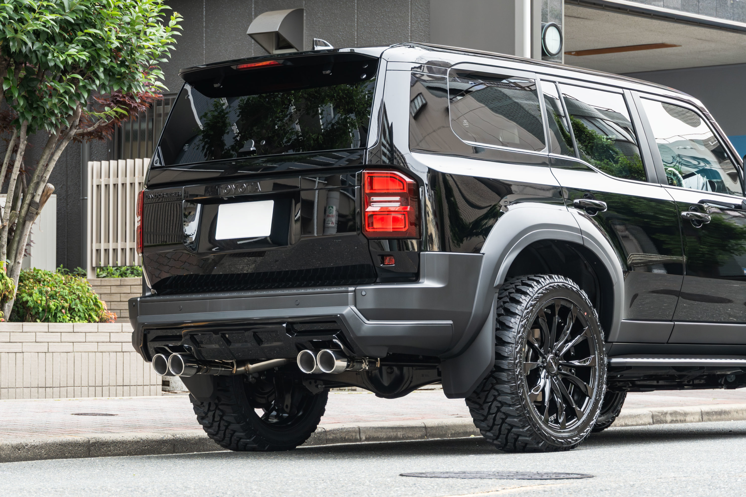 LandCruiser250 DOUBLE EIGHT