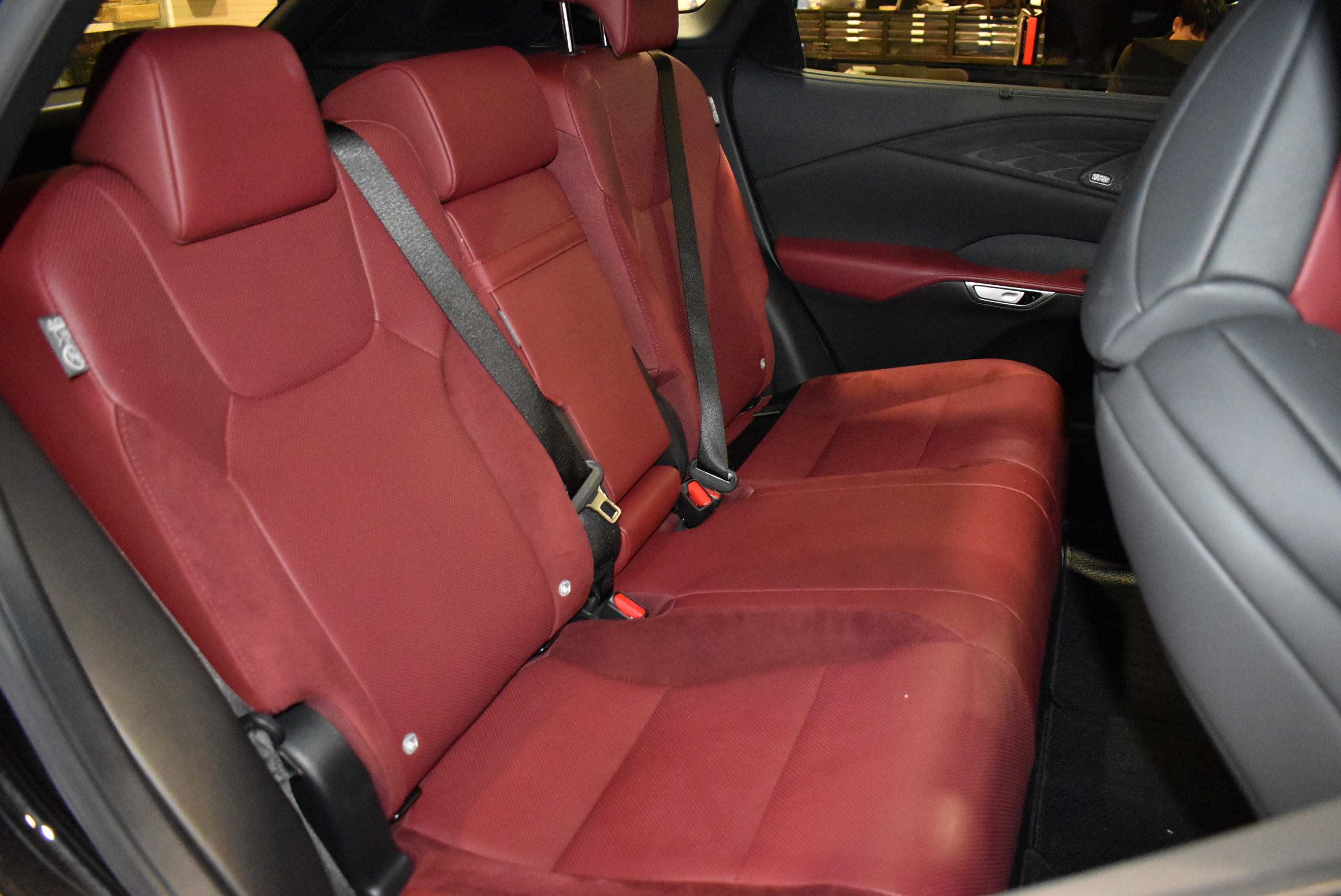 TRDエアロ マークレビンソン オレンジキャリパー パノラマルーフ ワンオーナー LEXUSRX500h F SPORT Performance