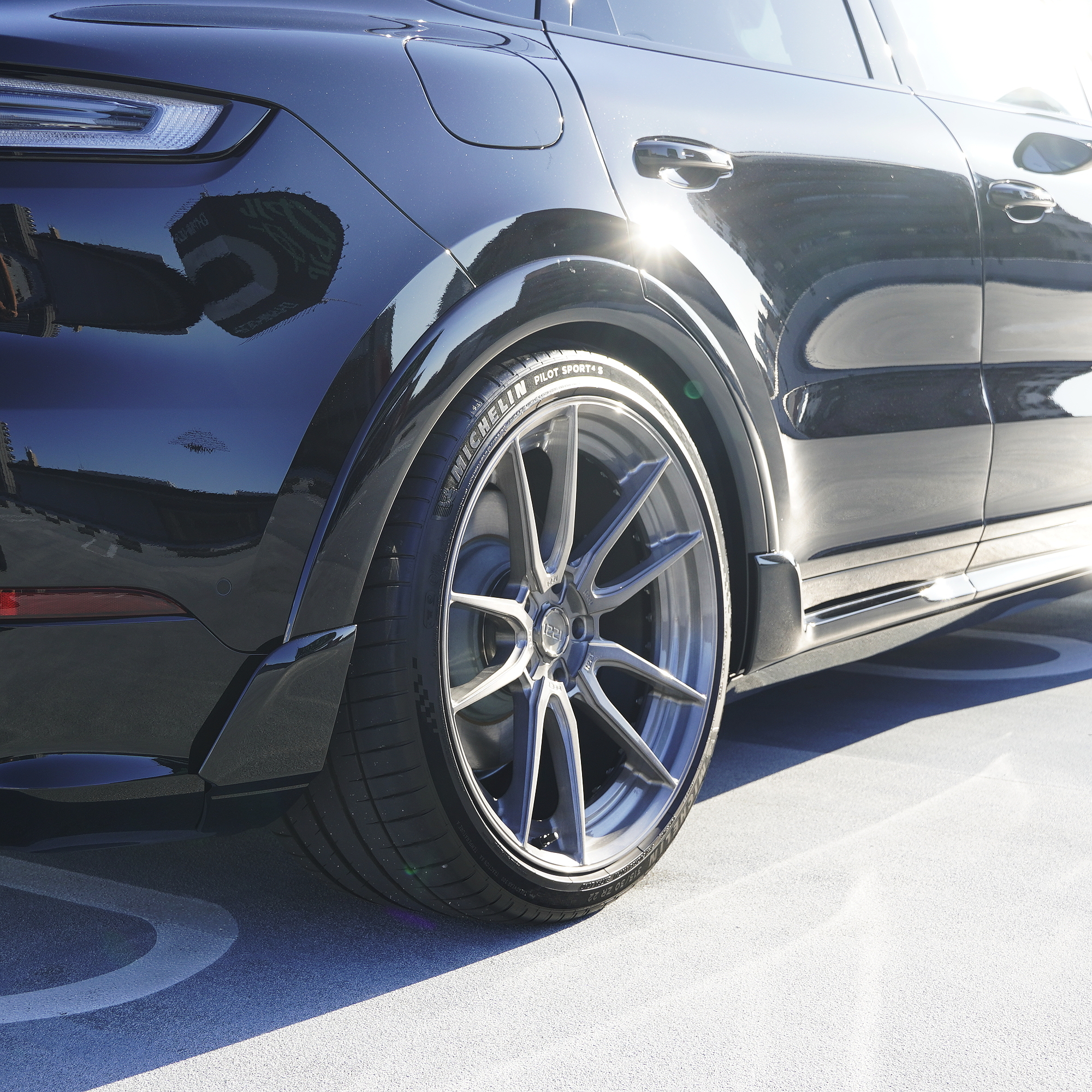 ポルシェ　E3.2 新型　カイエン GTS テックアート TechArt カスタム