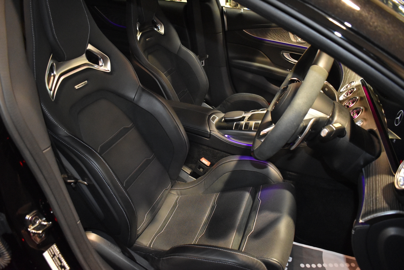 メルセデスAMG GT53 AMGダイナミックプラスパッケージ
フルレザー仕様 パノラマガラスルーフ リアアクスルステアリング AMGパフォーマンス NEWPRICE ボンド大阪 ボンドカーズ ボンドグループ