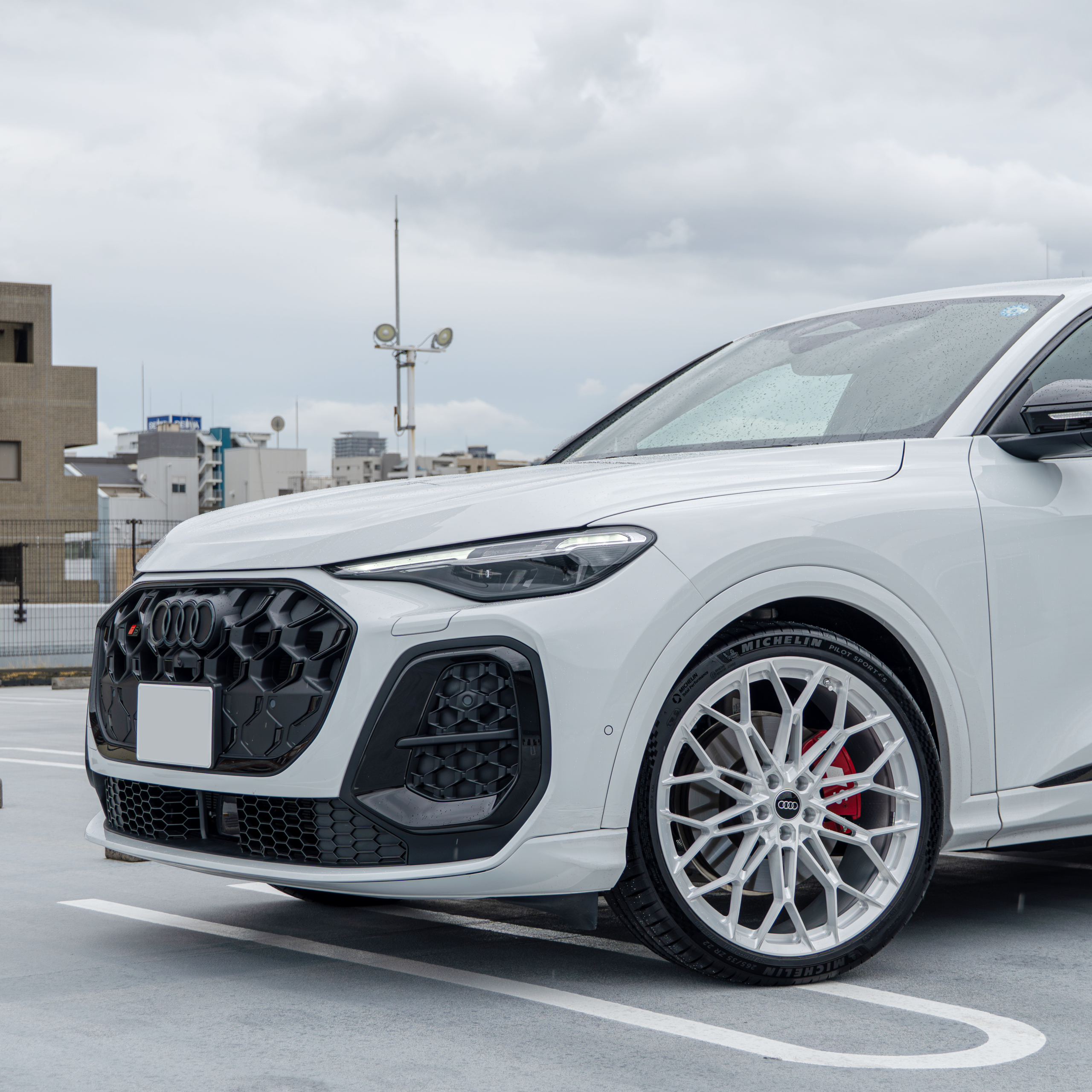 アウディ　新型　GU SQ5 カスタム BCforged ローダウン