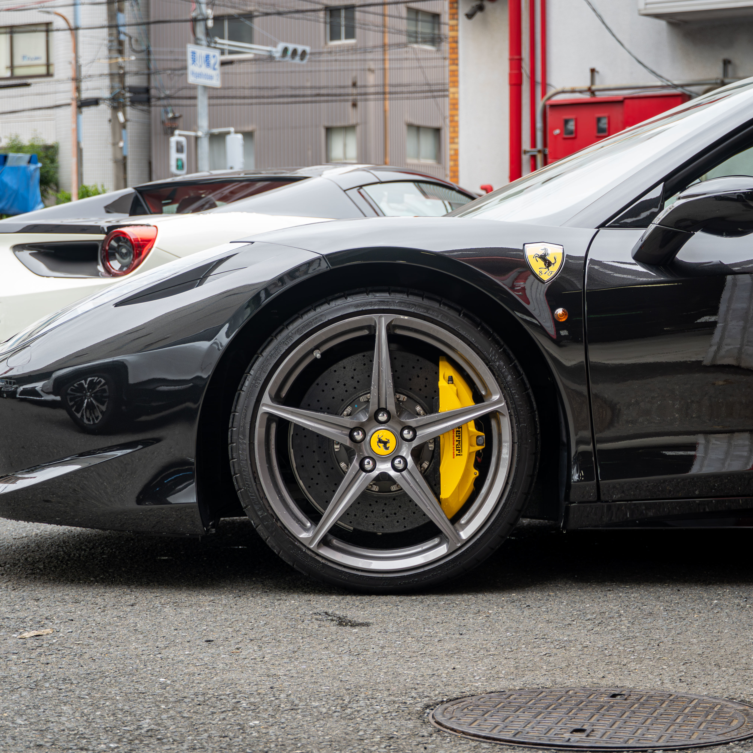 Ferrari 458 Spider×ROBERUTAリフター ボンド大阪