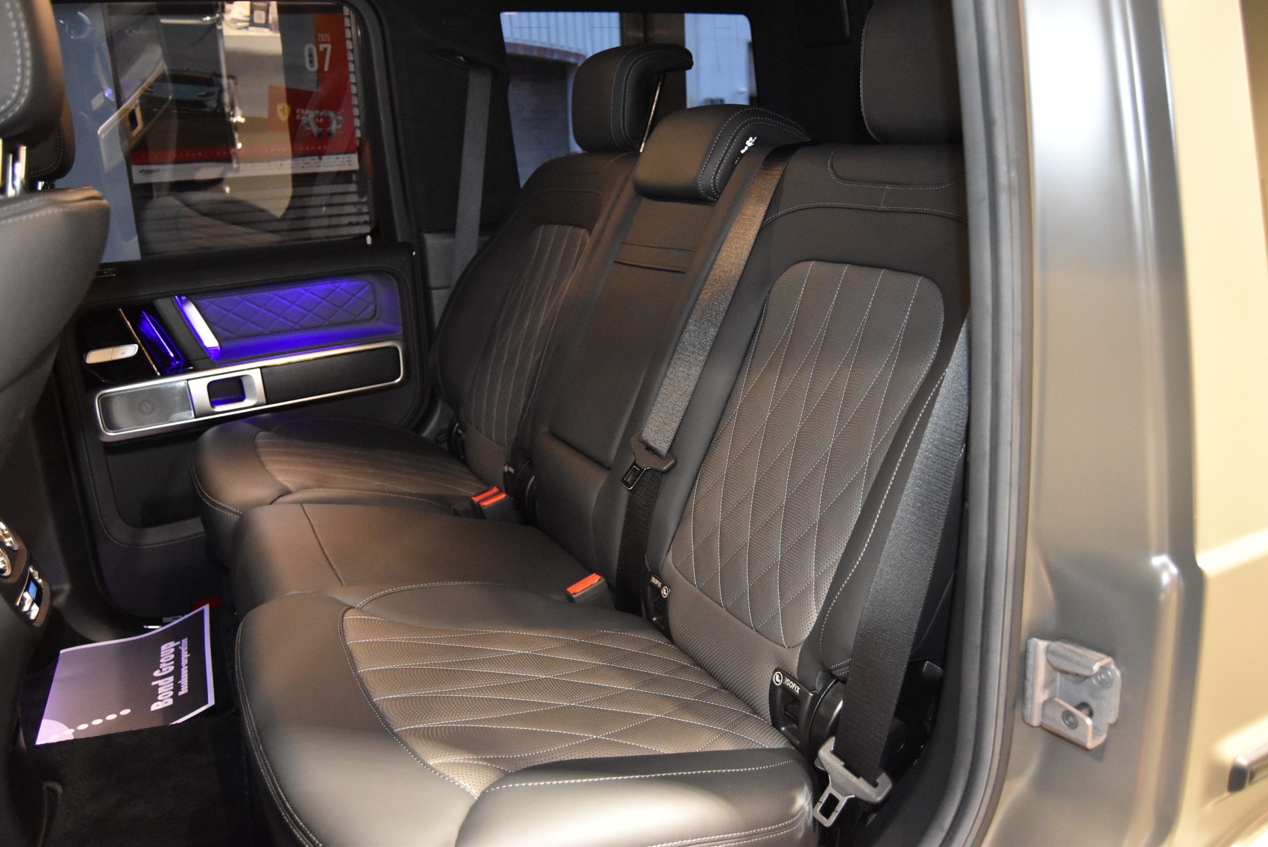 限定車MANUFAKTURエディション 左ハンドル BRABUSマフラー 1221ホイール BRABUSフロントリップ BRABUSカーボンボンネットパネル BRABUS背面タイヤカバー 本国純正OPバンパーガード BRABUSグリルエンブレム