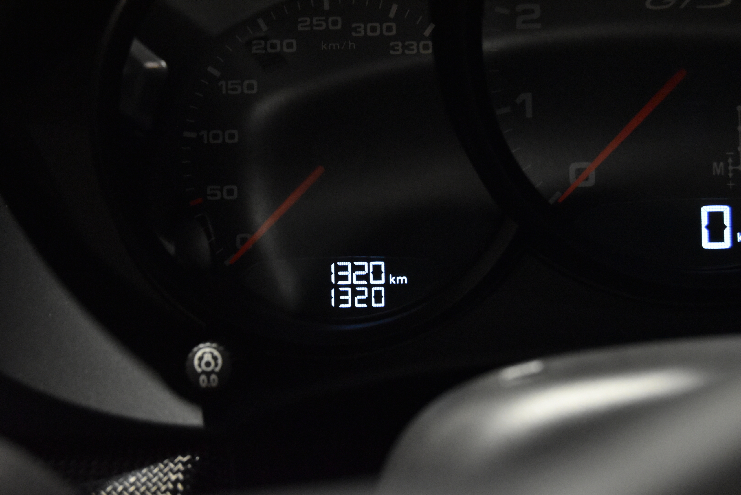 718ケイマン　GTS 4.0 パワーステアリングプラス GTスポーツステアリング オートエアコン シートヒーター スモーカーパッケージ フロアマット カーボンインテリアPKG LEDヘッドライト(PDLS+) グレートップウィンドウスクリーン レーンチェンジアシスト