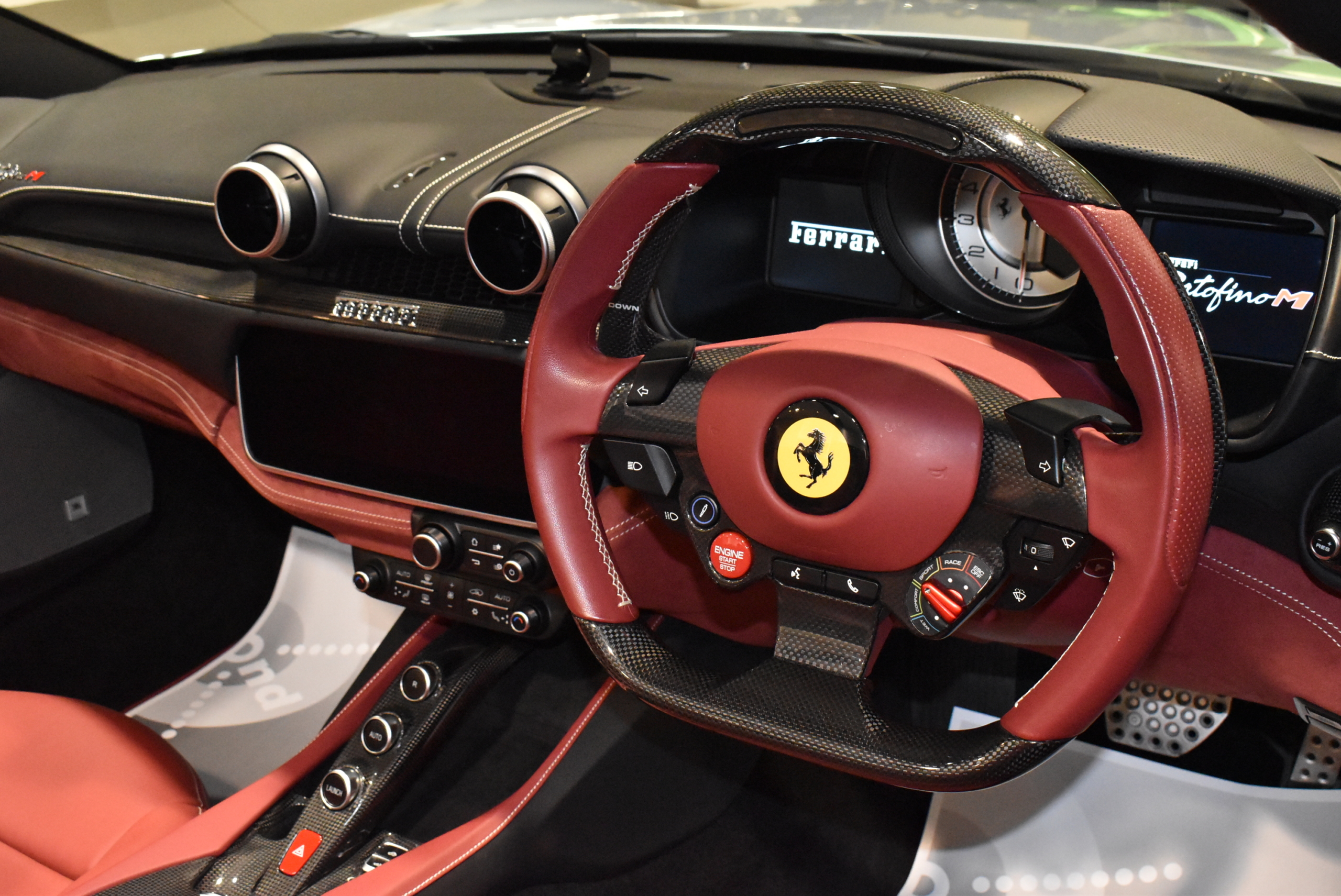 フェラーリ, ポルトフィーノM, カーボンOP多数, ADASフルパック, アップルカープレイ, マグネライドサスペンション