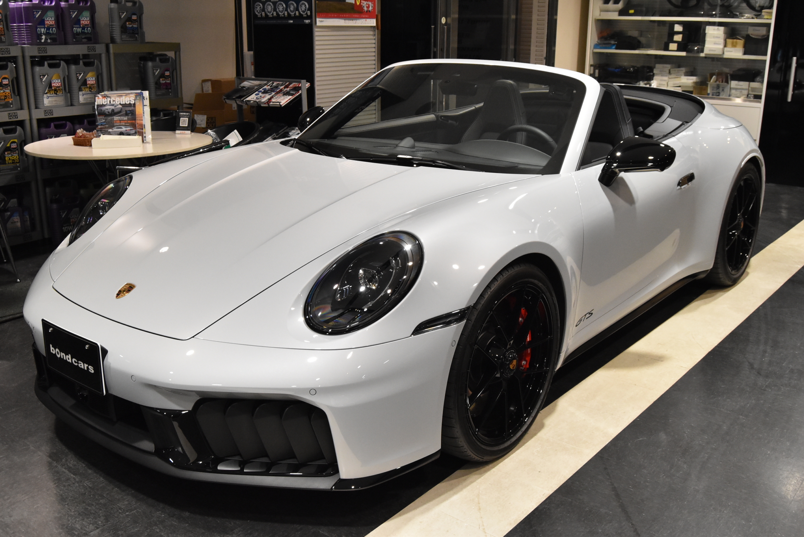 992.2カレラGTSカブリオレ　アイスグレーM スポーツシート(14Way) ベンチレーション エクステリアPKG フロントリフト スポーツテールパイプ イルミドアシルガード BOSEサラウンド
