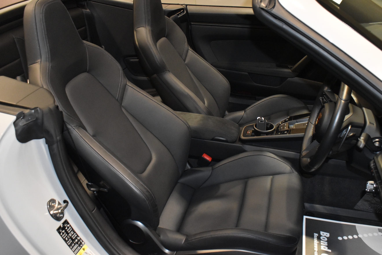 911 Carrera GTS Cabriolet (type 992.1) クレヨン TECHARTエアロ BC Forgedアルミ 地デジ ACC LEDヘッドライト BOSEサウンドシステム シートヒーター&ベンチレーション スポーツクロノ&エグゾースト　bond大阪　ボンドカーズ　ボンドグループ