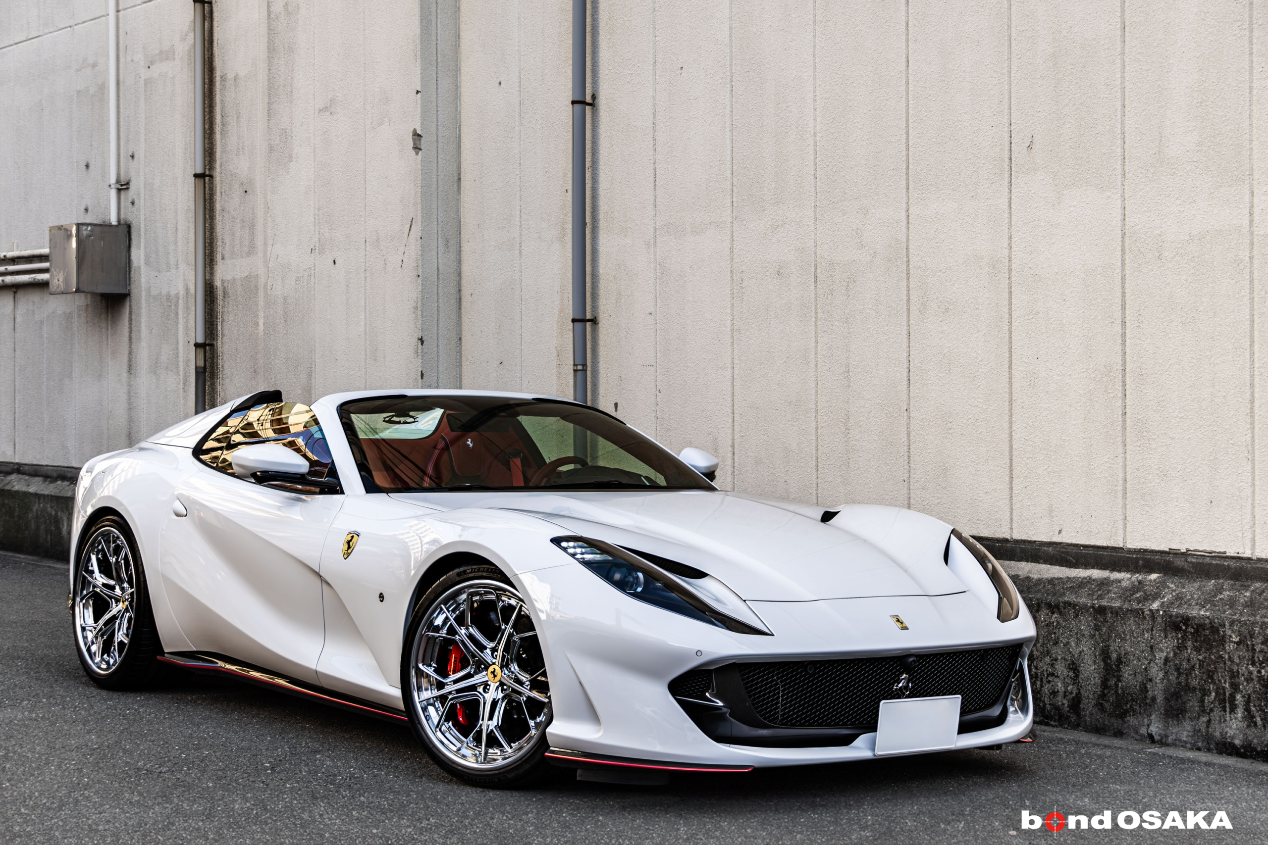 フェラーリ　812　中古　特価　ホイール